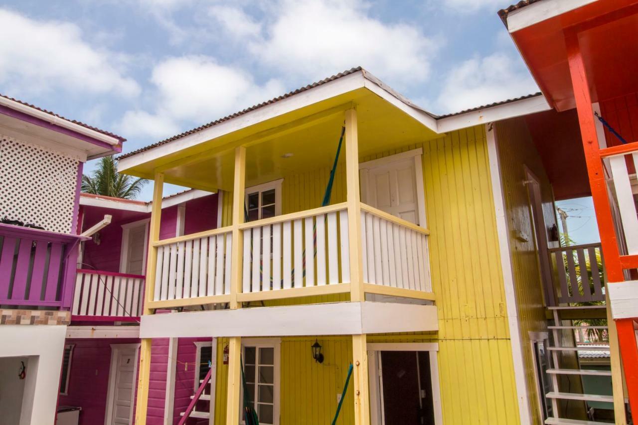 Отель Mara'S Place Caye Caulker Экстерьер фото